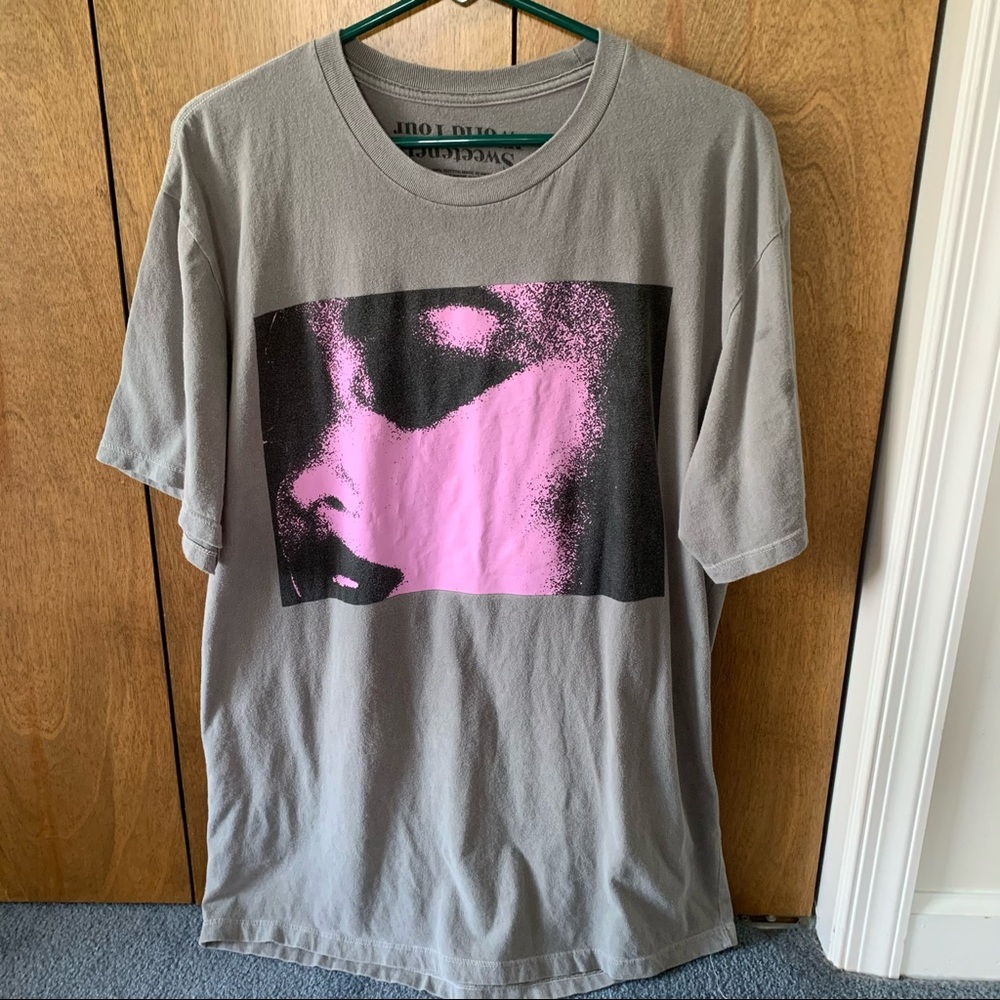 Ariana Grande Swt Heat Reactive Tee